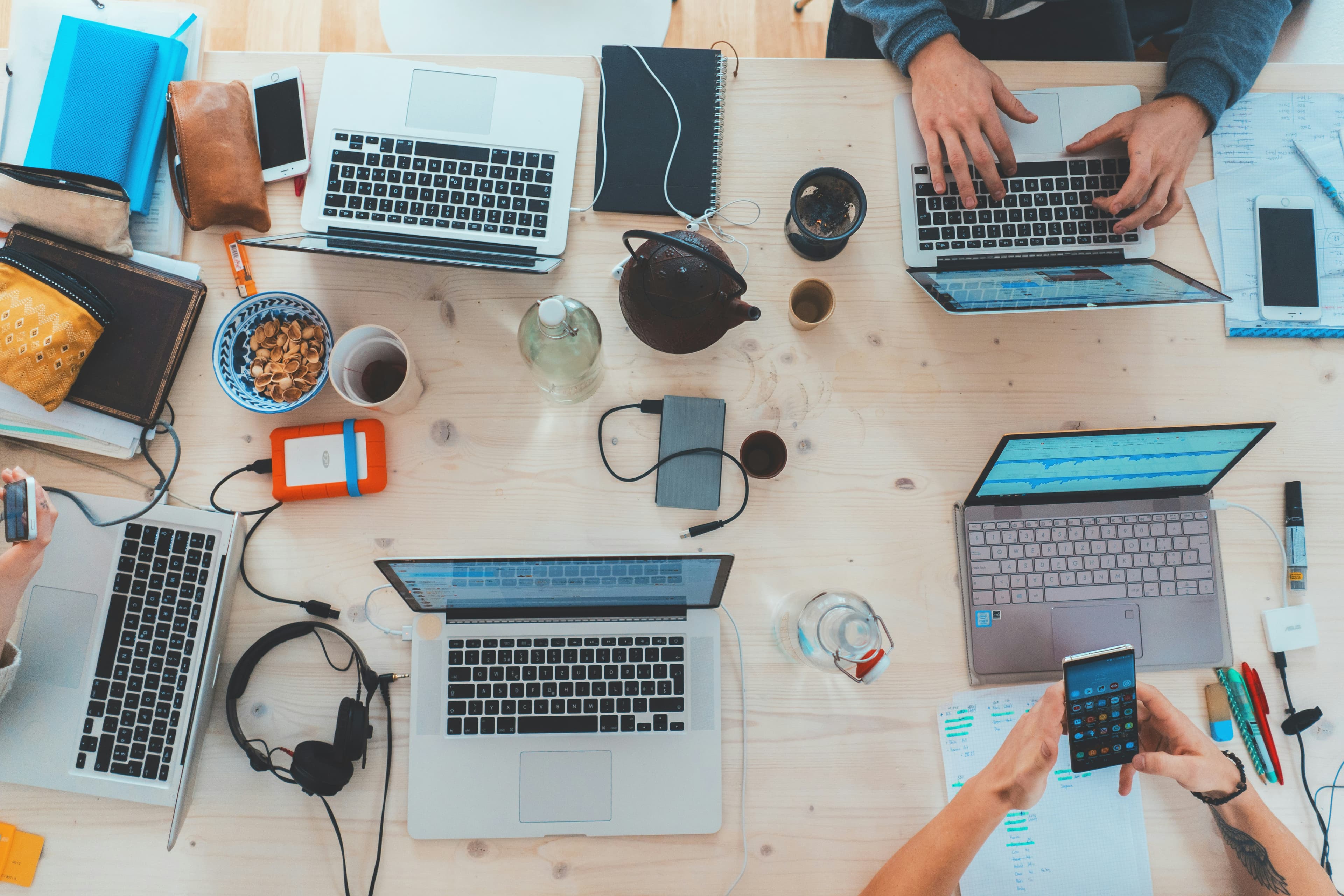 Choosing Between a Website and a Web App